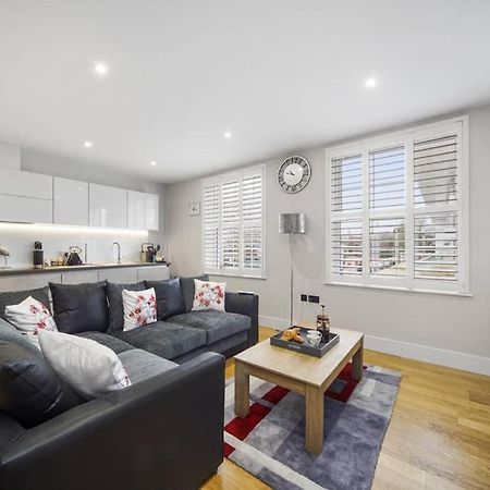 Ferienwohnung Flat 3 Bridge House Staines-upon-Thames Exterior foto